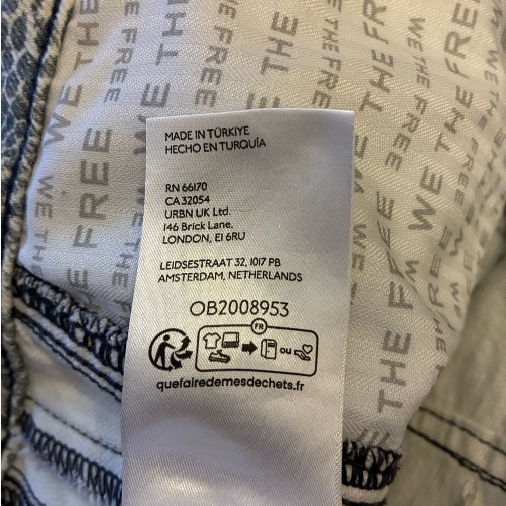 NWT Free People We The Free in good luck printed Barrel Jean in Snack Combo - Picture 14 of 14